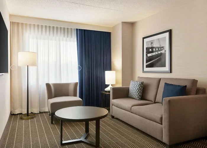 Embassy Suites Boston At Logan Airport